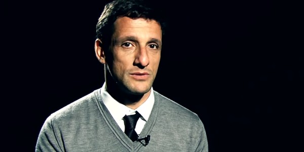 乐鱼体育网页版登录入口-每体：贝莱蒂现场观看巴萨篮球队比赛，受到球迷鼓掌致敬