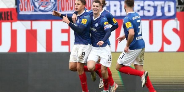 石荷州第一家德甲俱乐部诞生——基尔历史性升级！